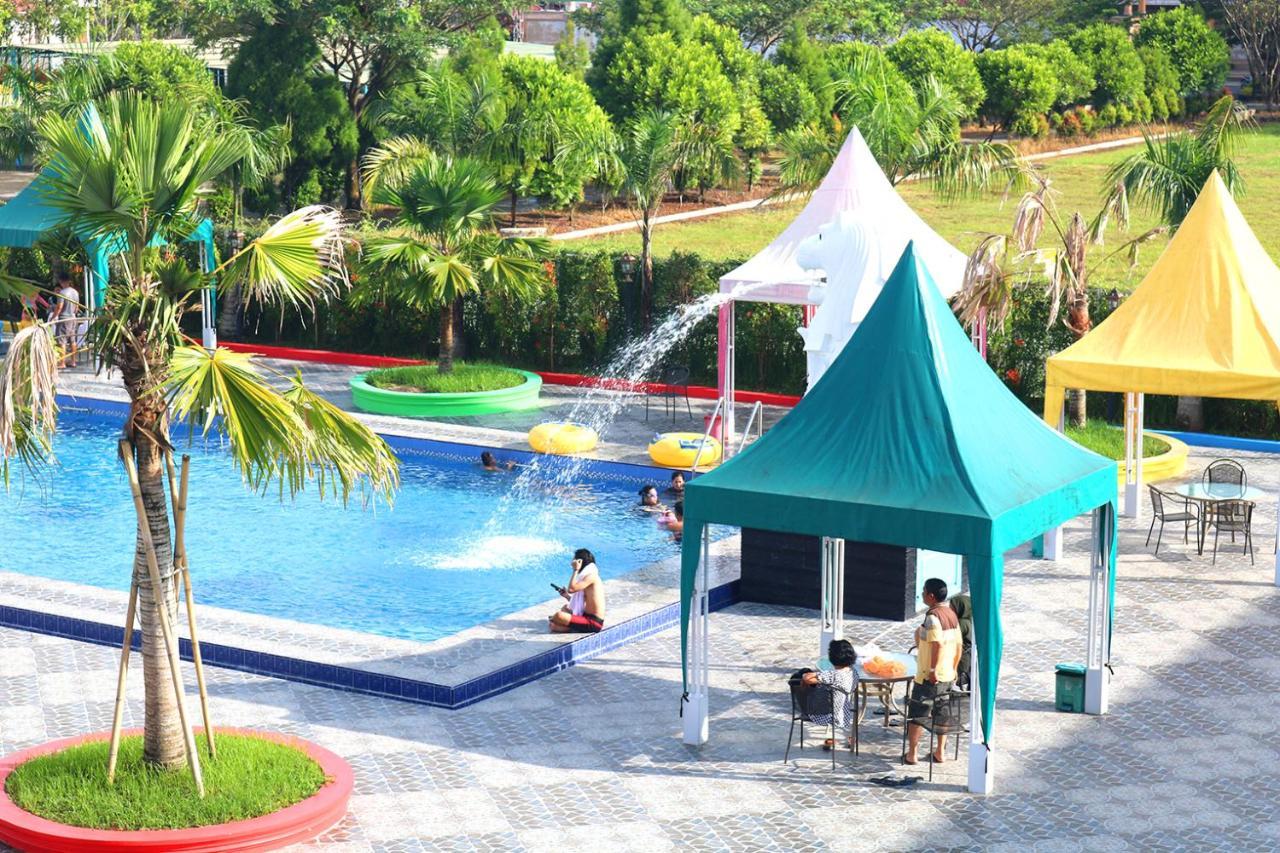 Singapore City Hotel Batu Bara Sungaibalai Ngoại thất bức ảnh