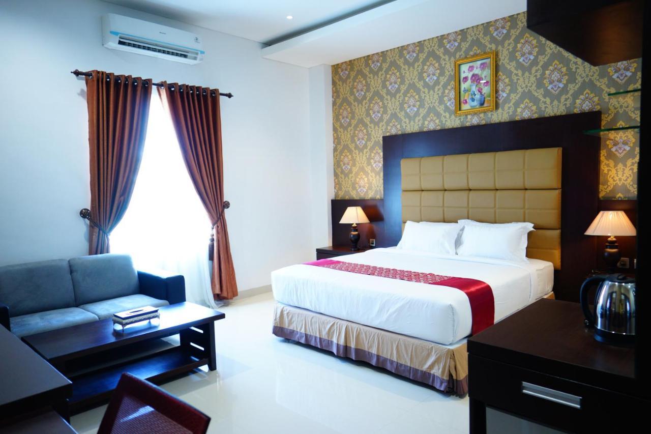 Singapore City Hotel Batu Bara Sungaibalai Ngoại thất bức ảnh